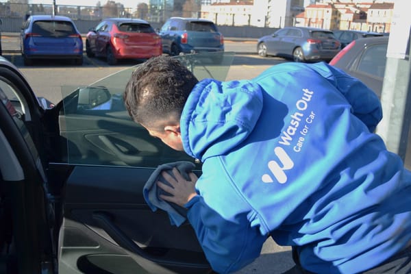 Lavaggio auto a domicilio vs lavaggio in un autolavaggio tradizionale